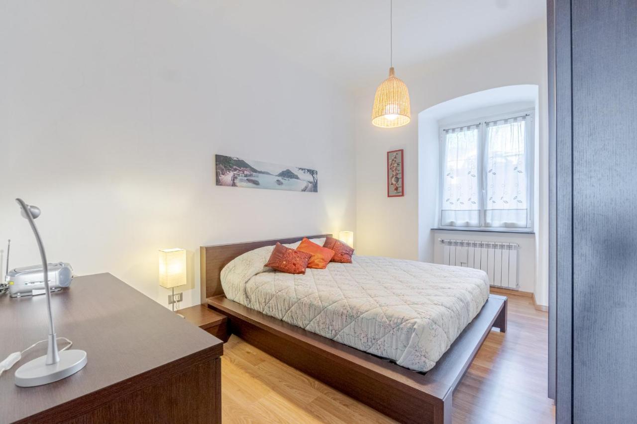 Gruber Modern Flat